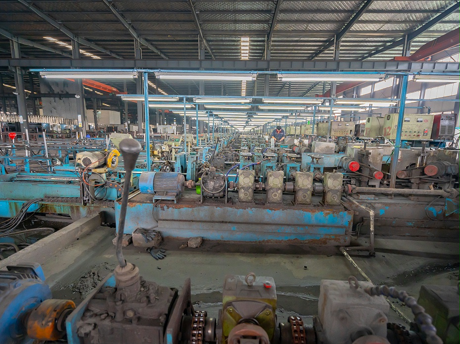 永堅(jiān)制管生產(chǎn)線